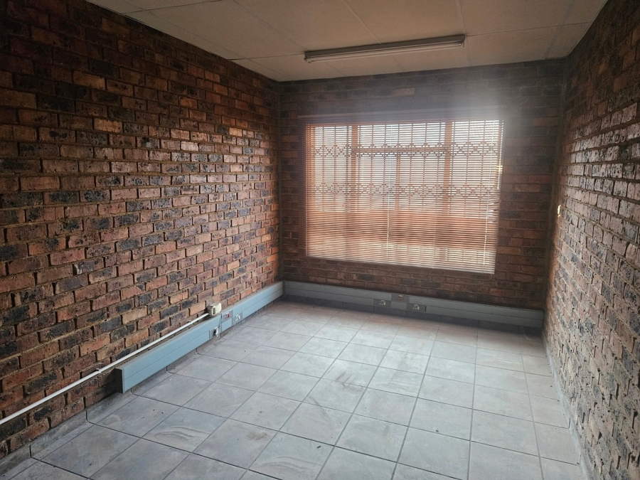 Commercial Property for Sale in Sasolburg Industrial Zone 2 Free State